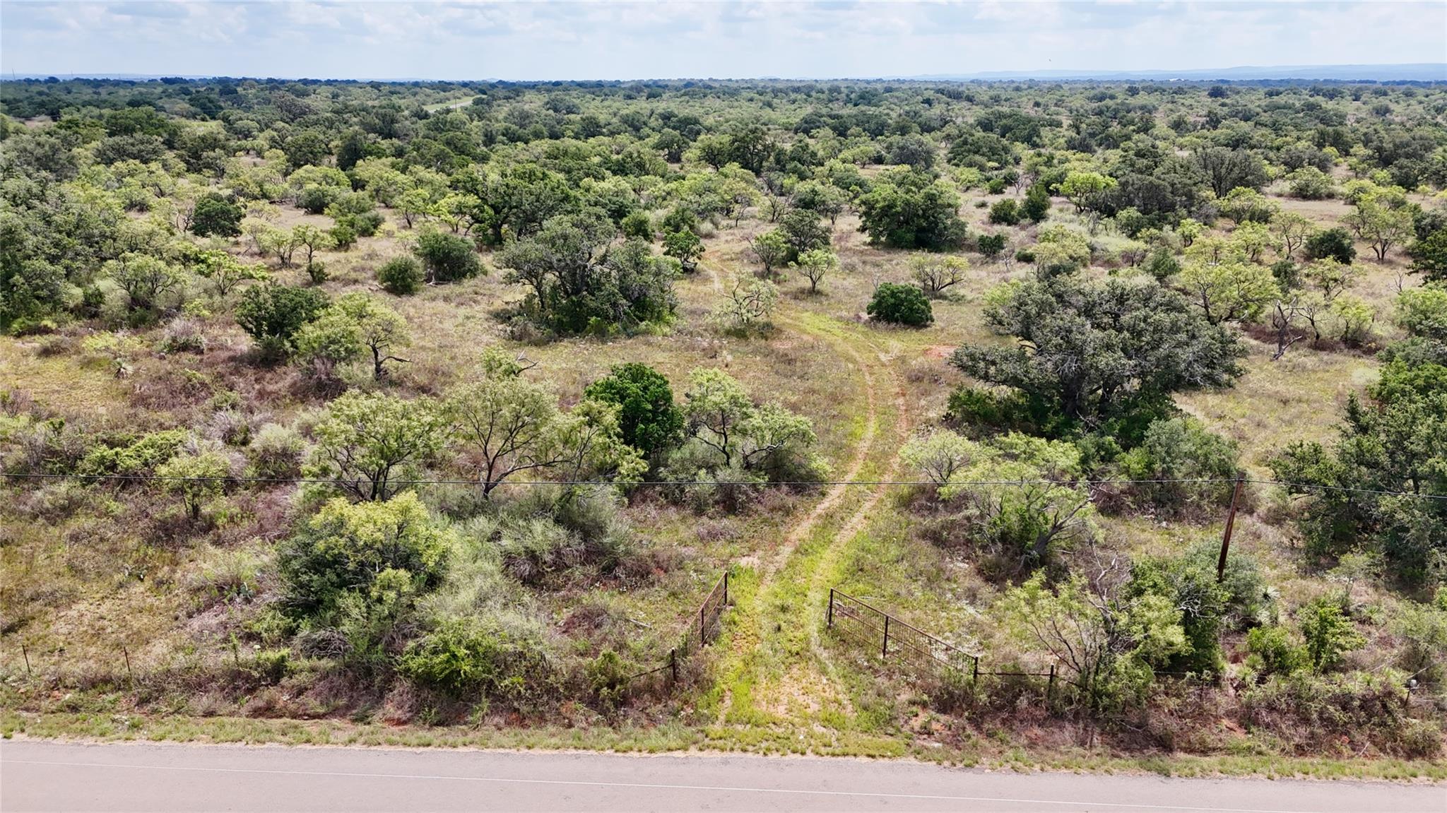 00 Cr 103 Llano TX 78643