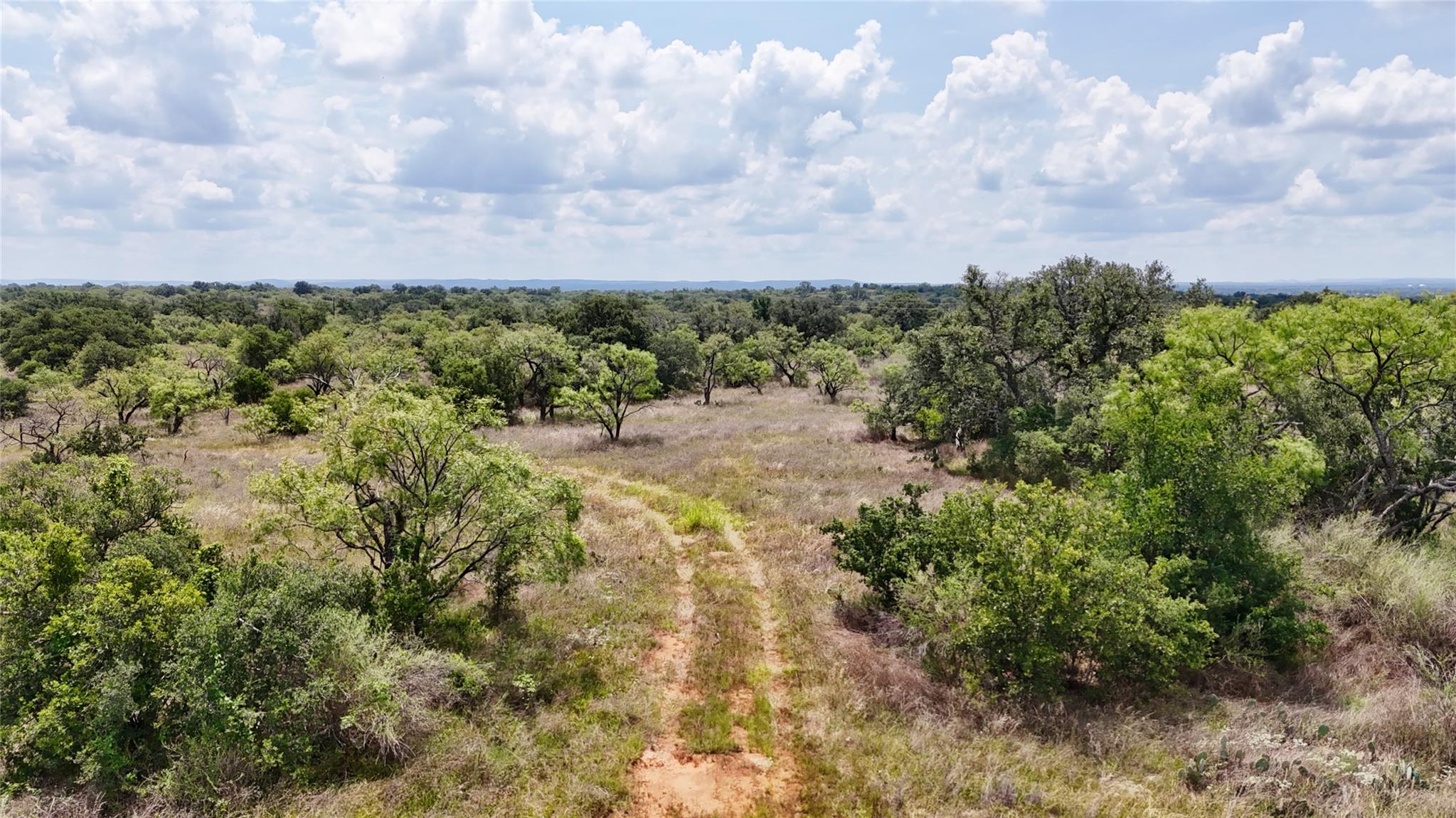 00 Cr 103 Llano TX 78643