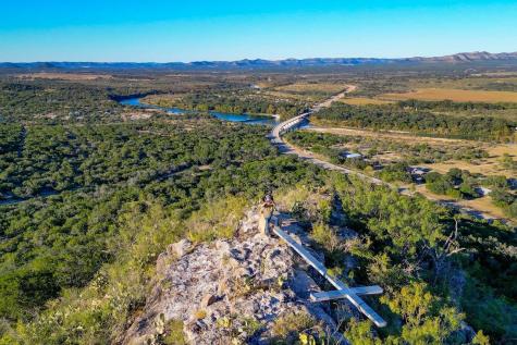 32901 Texas Highway 55 Uvalde TX 78801