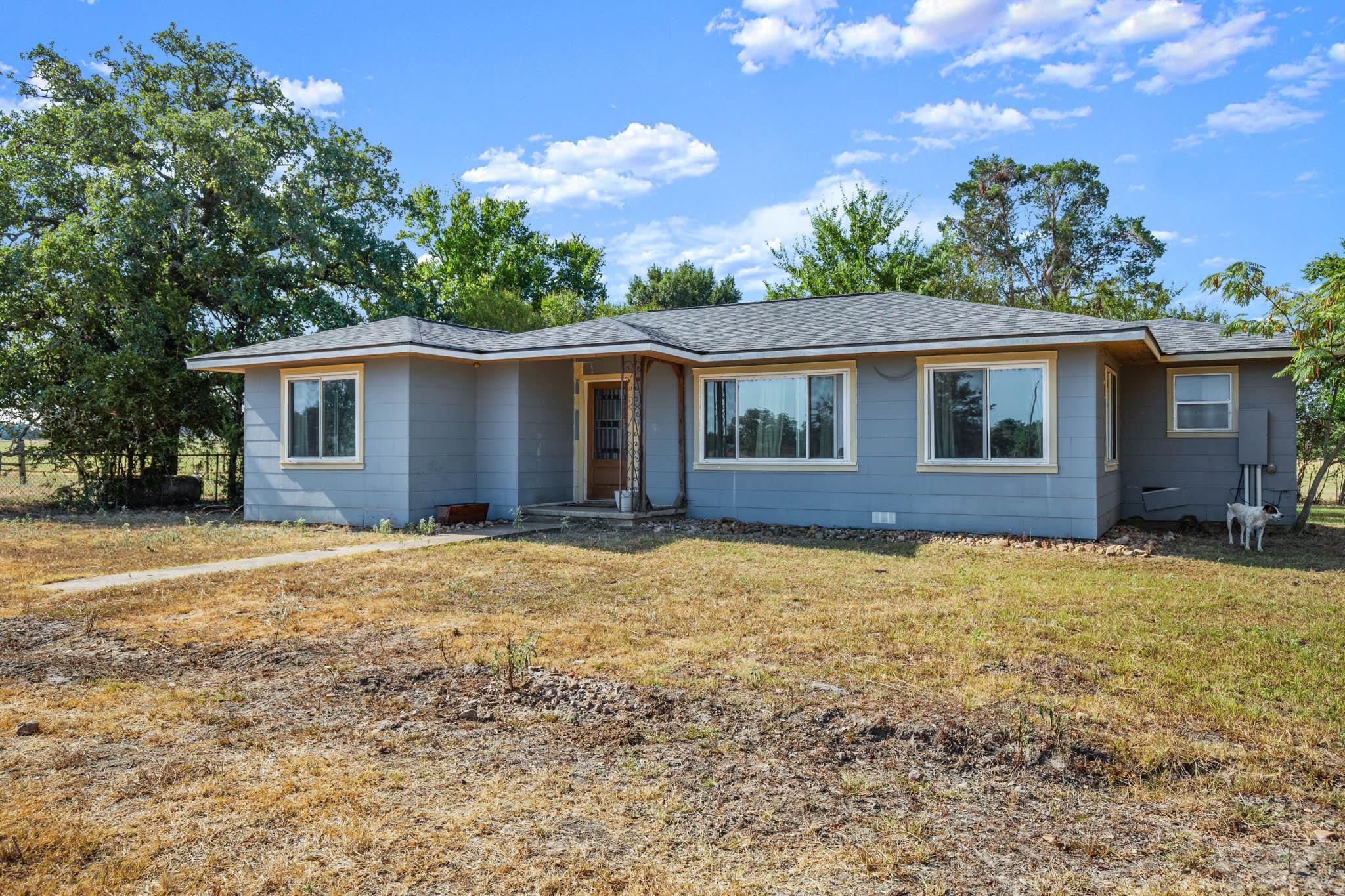 1099 Private Road 1061 Paige TX 78659