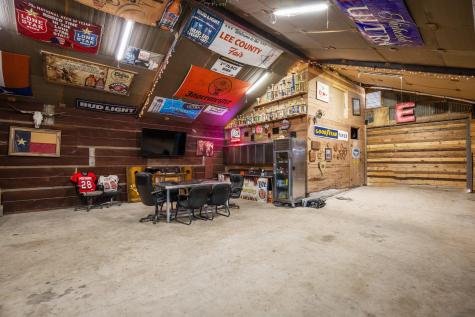 1099 Private Road 1061 Paige TX 78659
