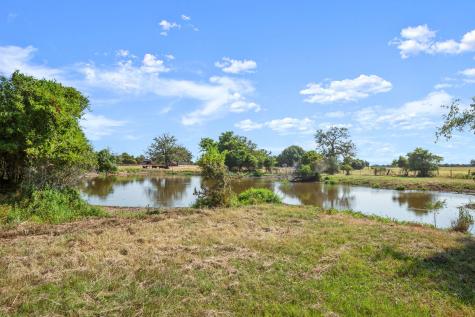 1099 Private Road 1061 Paige TX 78659