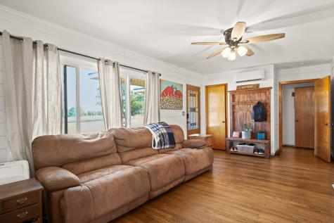 1099 Private Road 1061 Paige TX 78659
