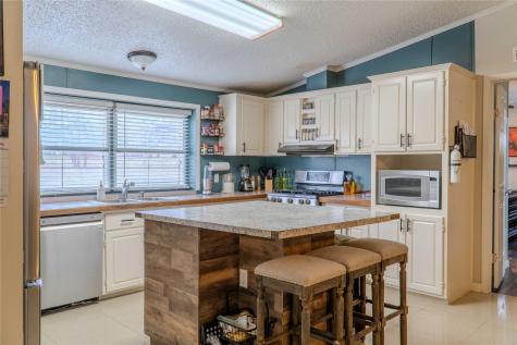 7519 Silvermine Road Harwood TX 78632