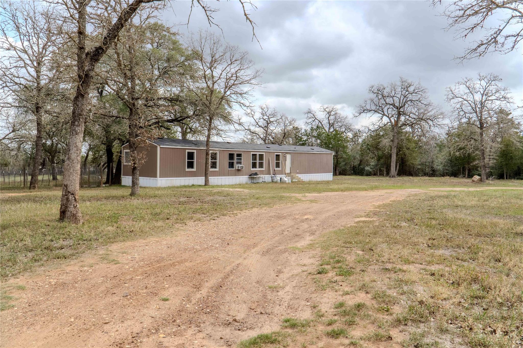 7519 Silvermine Road Harwood TX 78632