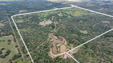 3814 Cr 19 Hallettsville TX 77964