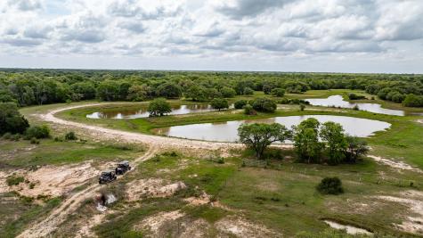 3814 Cr 19 Hallettsville TX 77964