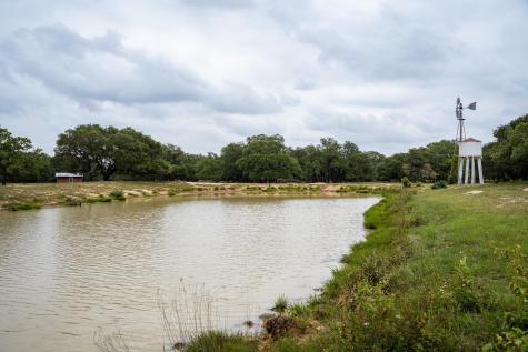 3814 Cr 19 Hallettsville TX 77964