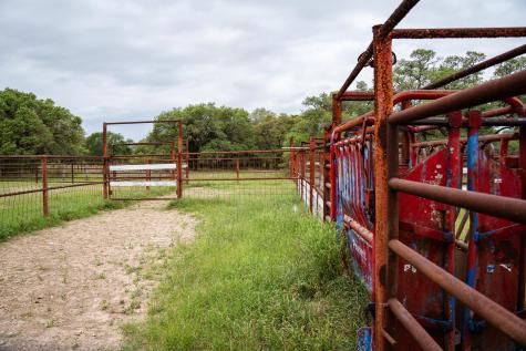 3814 Cr 19 Hallettsville TX 77964