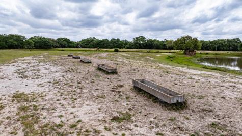 3814 Cr 19 Hallettsville TX 77964