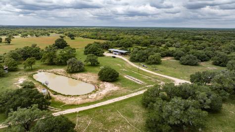 3814 Cr 19 Hallettsville TX 77964