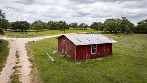 3814 Cr 19 Hallettsville TX 77964