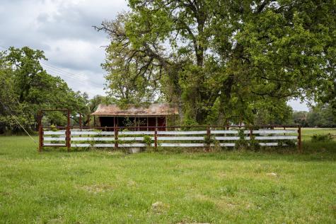 3814 Cr 19 Hallettsville TX 77964