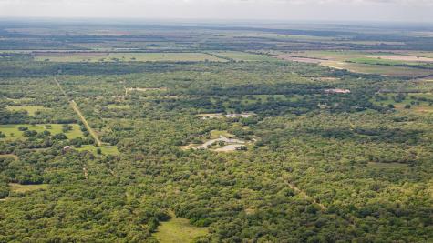 3814 Cr 19 Hallettsville TX 77964