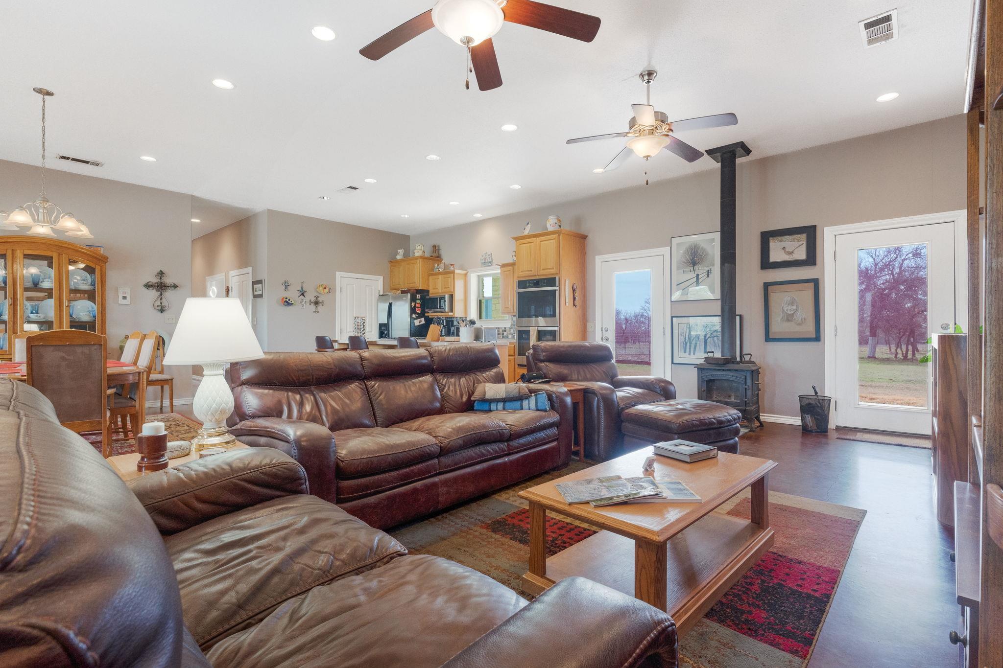 8089 E Fm 580 E Kempner TX 76539