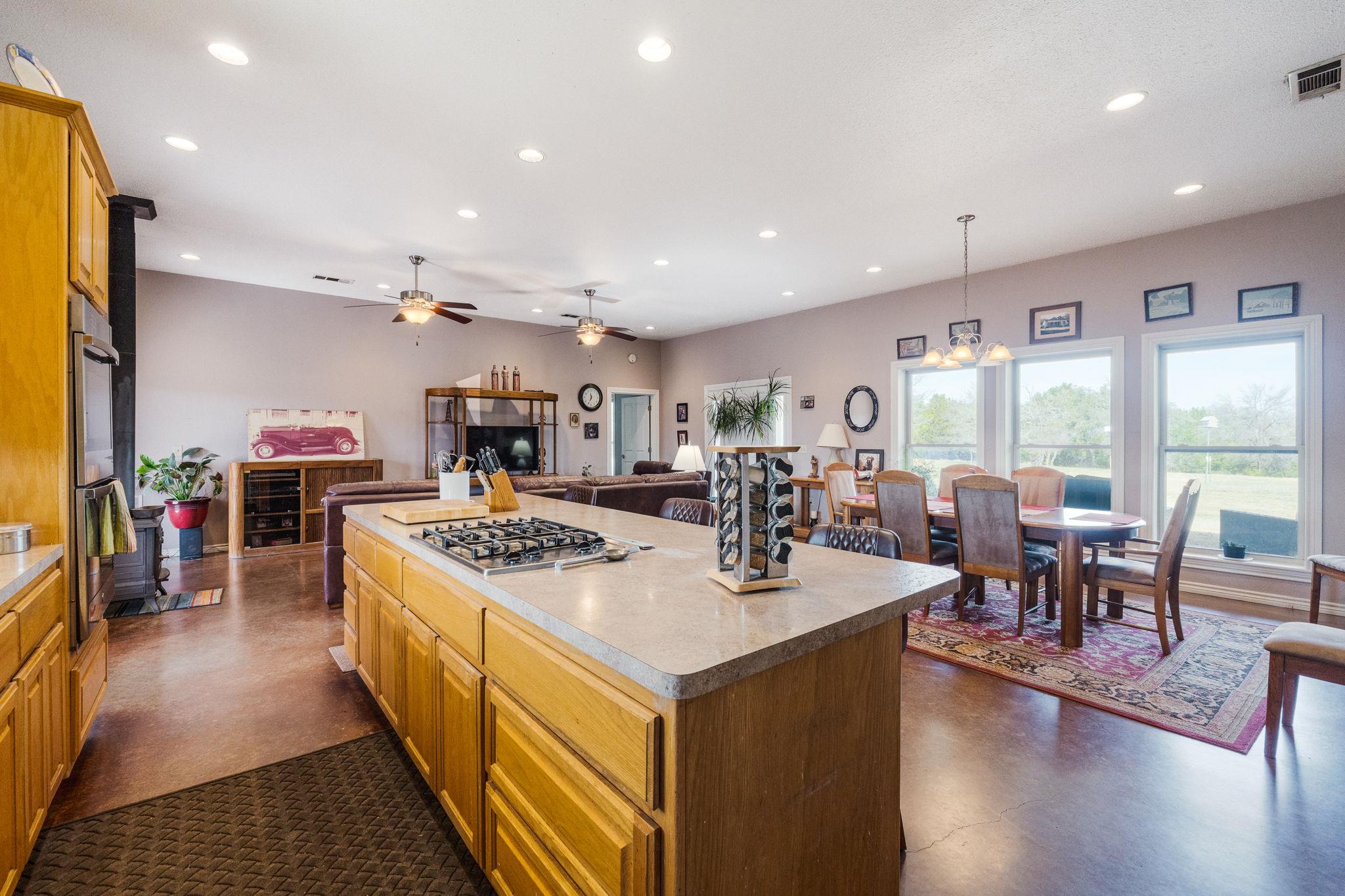 8089 E Fm 580 E Kempner TX 76539