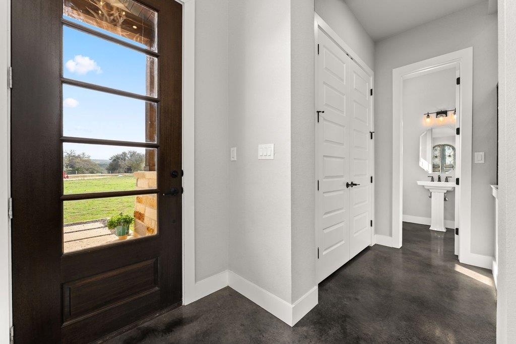 3830 Outback Trail Spicewood TX 78669