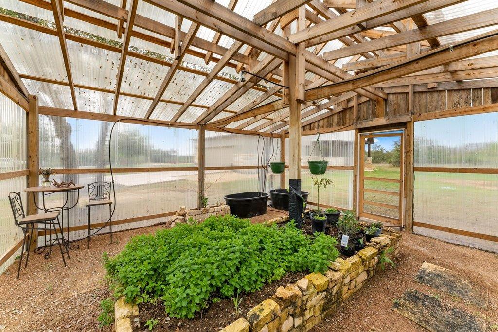 3830 Outback Trail Spicewood TX 78669