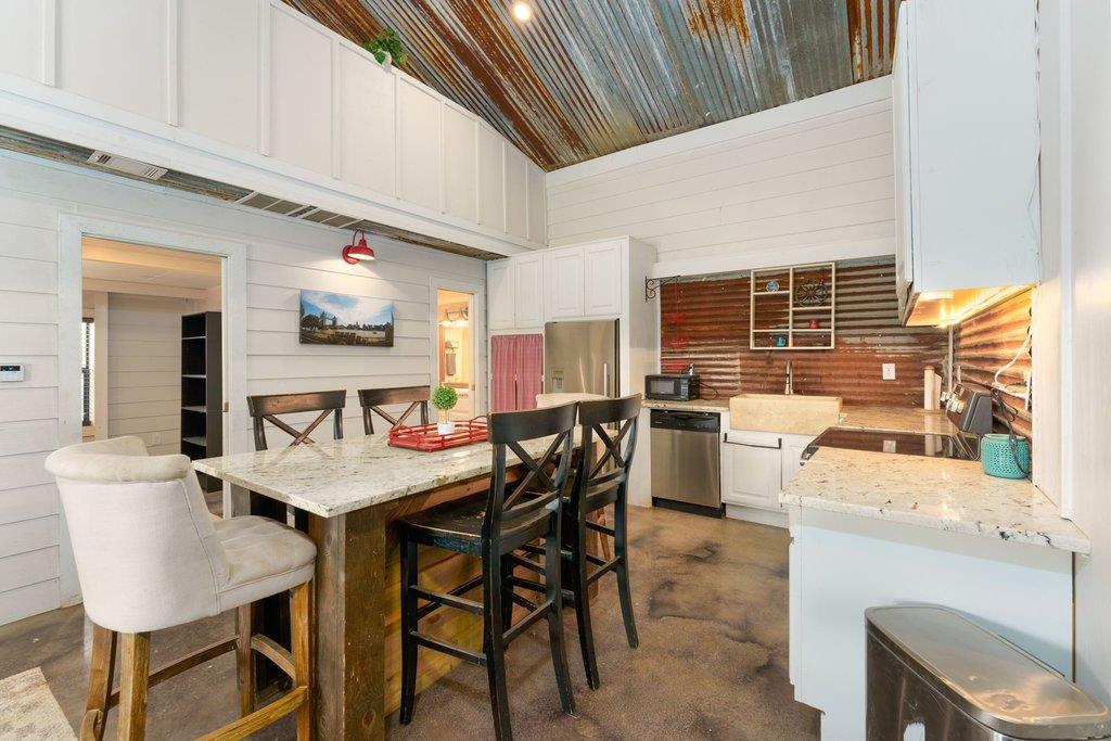 3830 Outback Trail Spicewood TX 78669