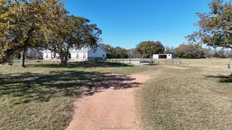 13541 E Us Hwy 79 (+/-29 Acres) Gause TX 77857