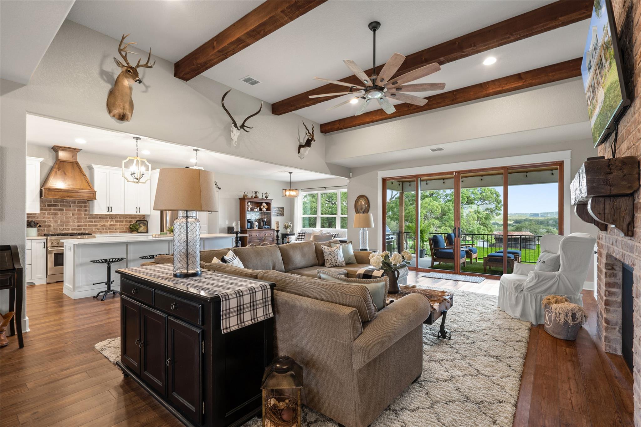 2454 Mckinney Loop Blanco TX 78606