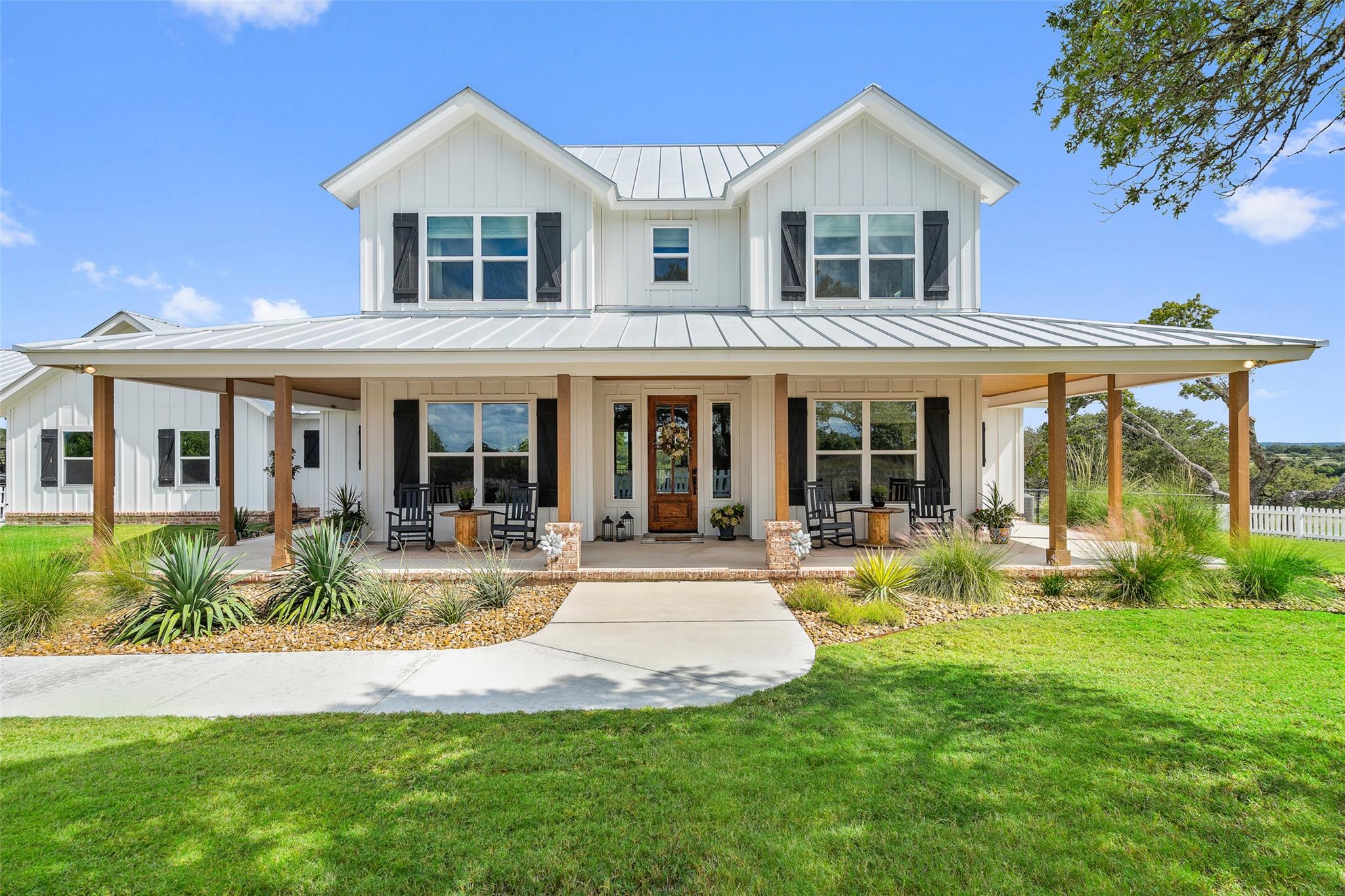 2454 Mckinney Loop Blanco TX 78606