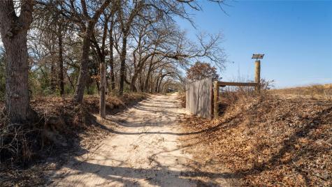 4066 County Road 448 Thorndale TX 76577