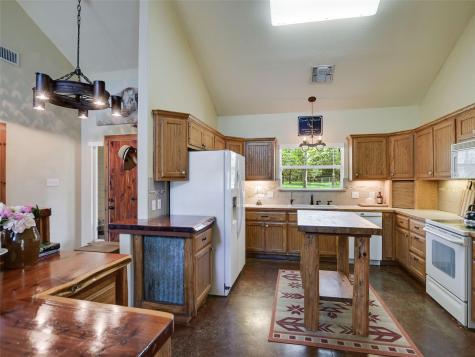 762 Karisch Road Giddings TX 78942