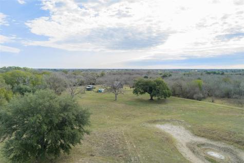 1820 South Old Smithville Road Flatonia TX 78941