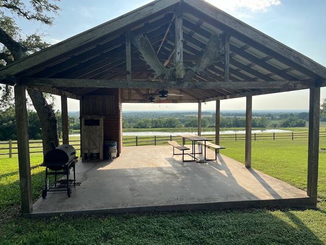534 Scotts School Road Flatonia TX 78941