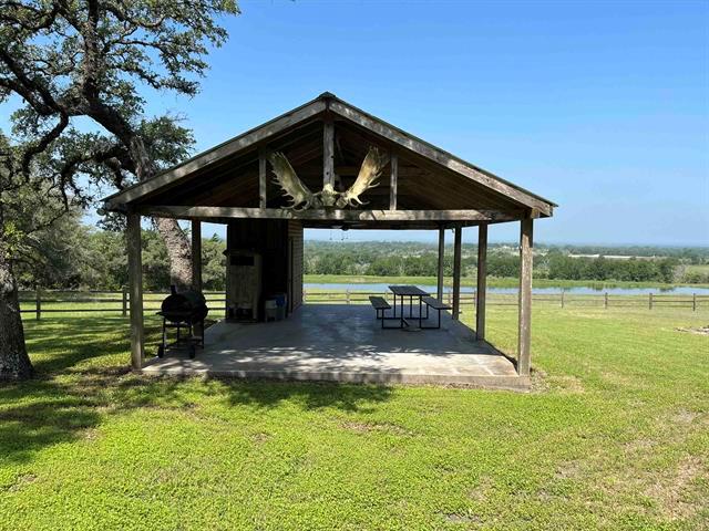 534 Scotts School Road Flatonia TX 78941