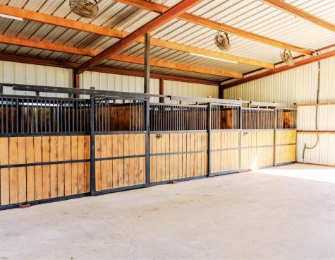 1260 County Road 361 La Vernia TX 78121