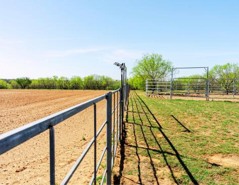 1260 County Road 361 La Vernia TX 78121