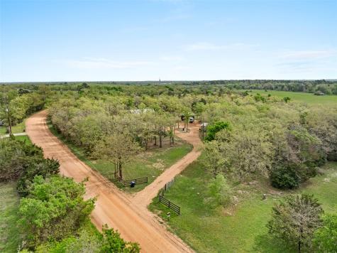 12975 Young Lane Lane Carmine TX 78322
