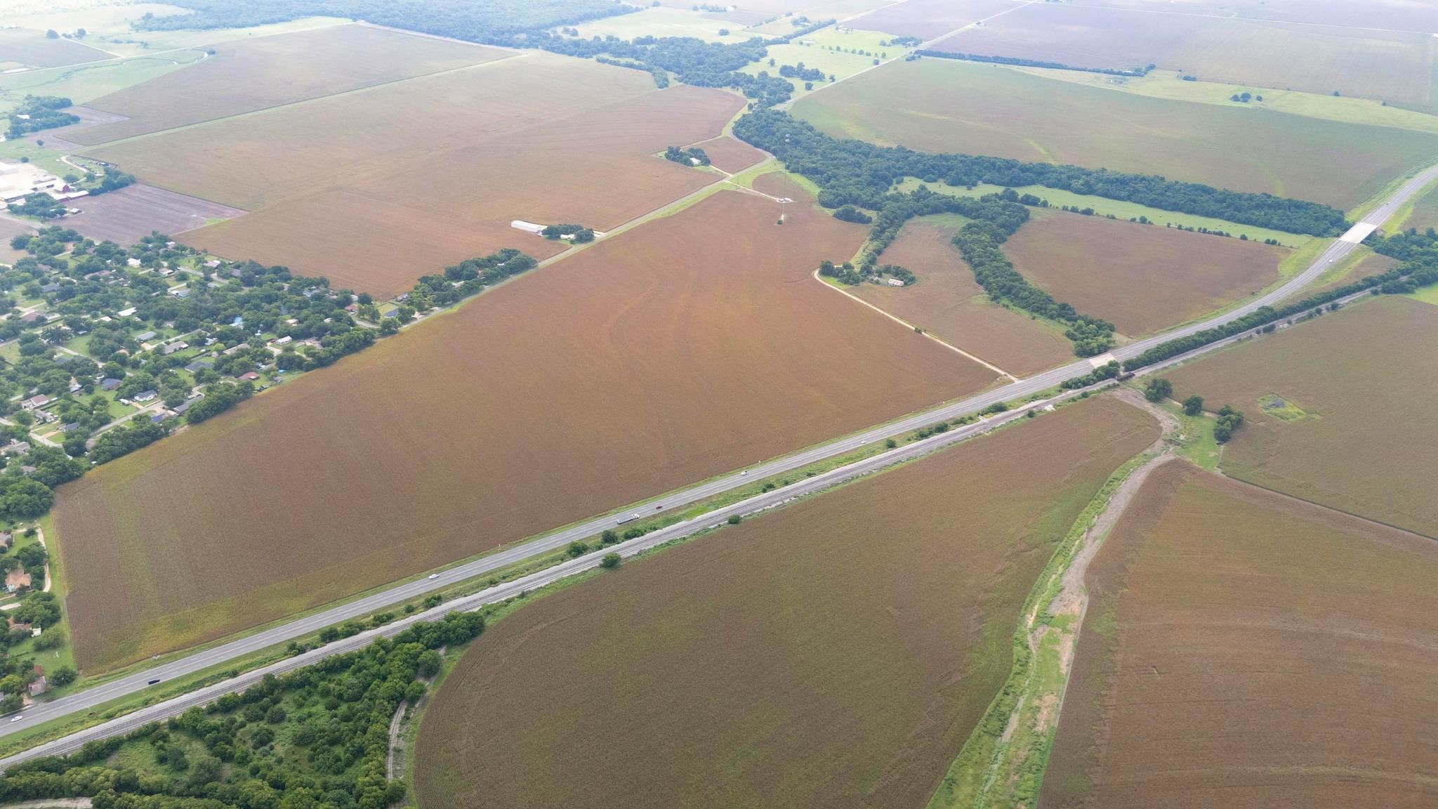 4400-4402 N Highway 95 Granger TX 76530