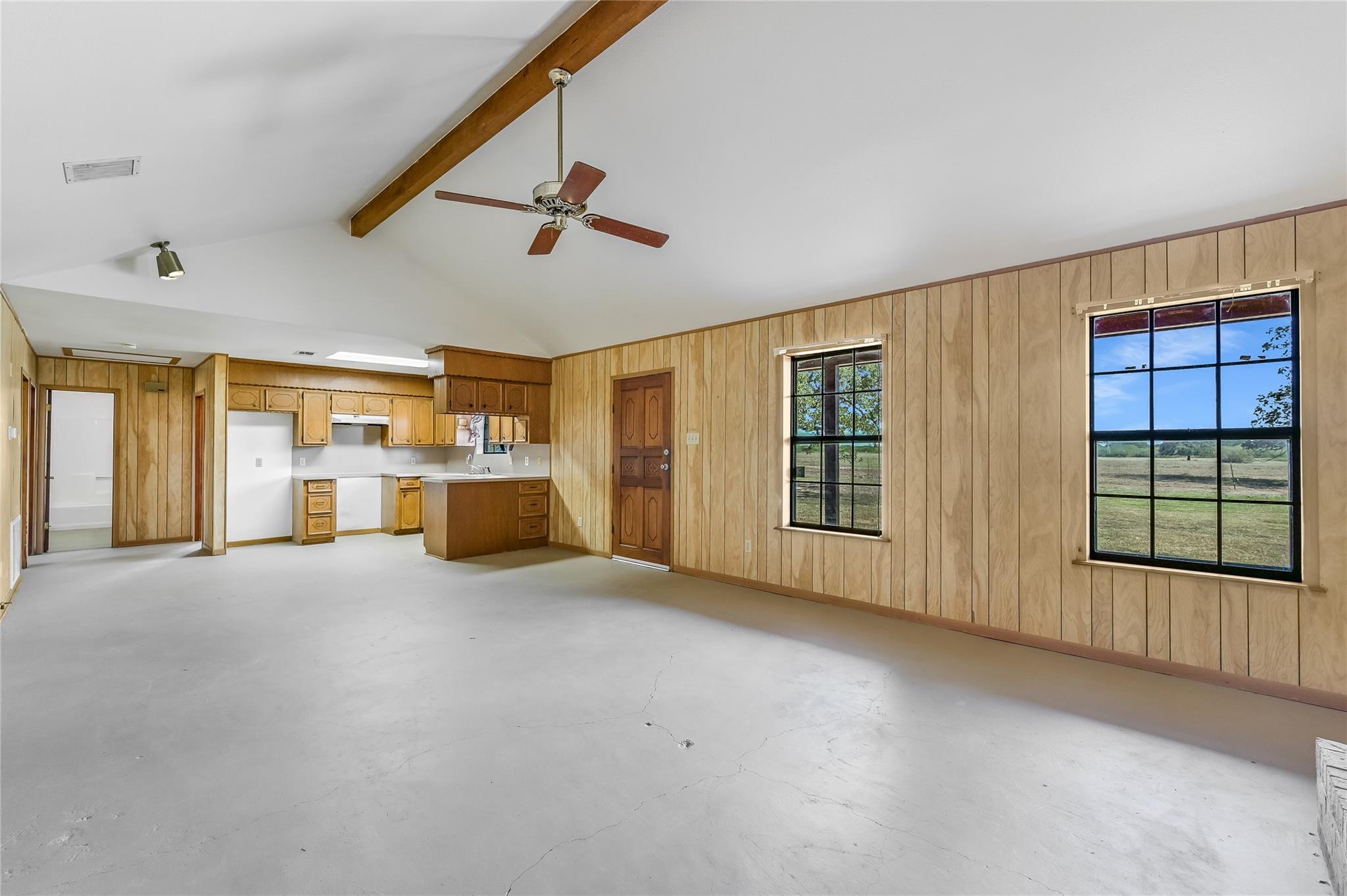5637 Jeddo Road Waelder TX 78959