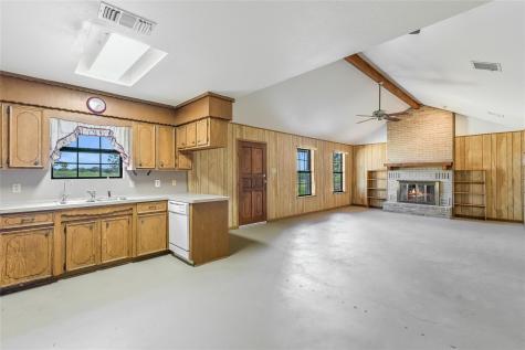 5637 Jeddo Road Waelder TX 78959
