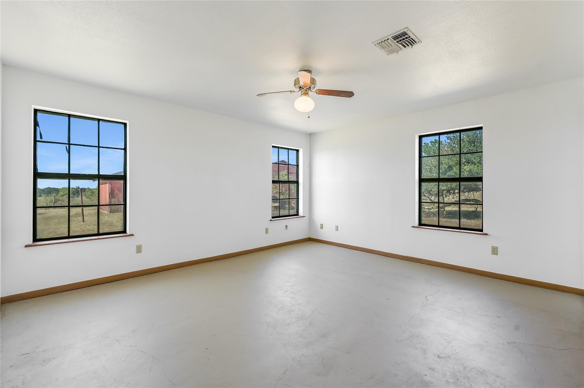 5637 Jeddo Road Waelder TX 78959
