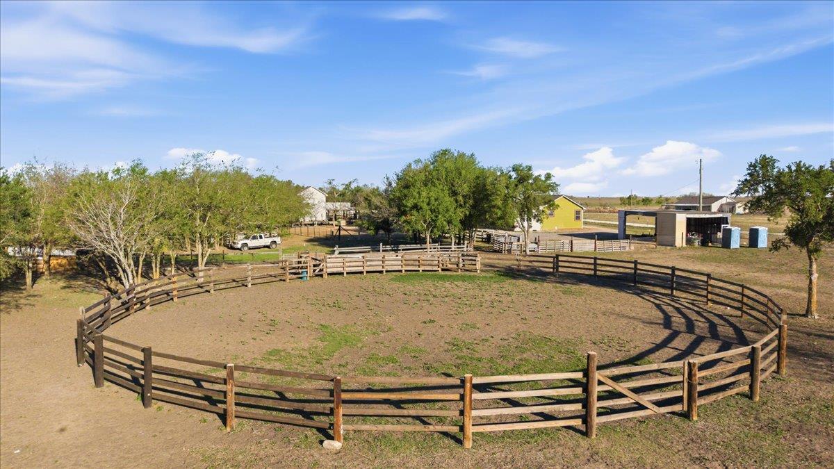 17309 Skog Road Elgin TX 78660