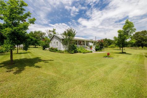 6507 N Us Highway 77 Road Rockdale TX 76567