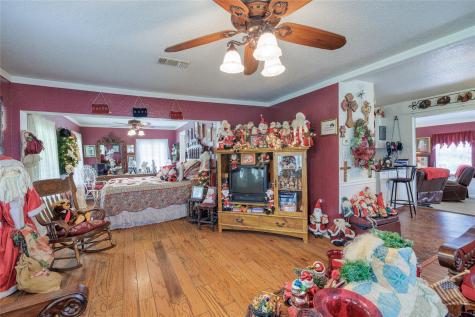 6507 N Us Highway 77 Road Rockdale TX 76567