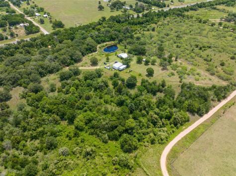 6507 N Us Highway 77 Road Rockdale TX 76567