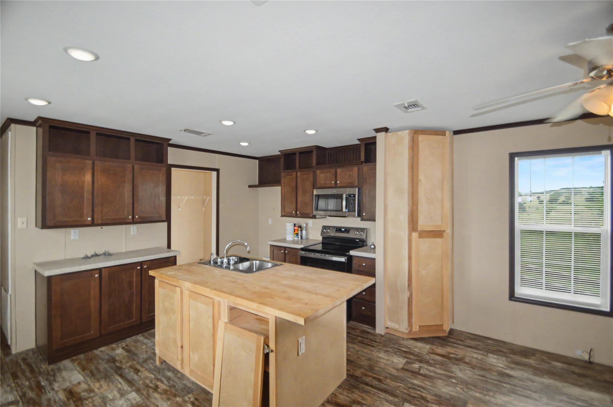 1312 Fm 581 Highway E Lometa TX 76853