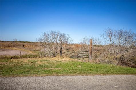 6498 N Highway 35 Rockport TX 78382
