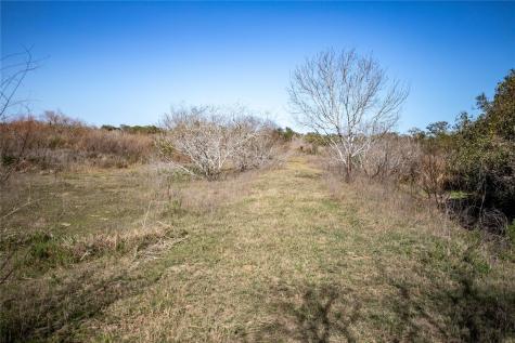6498 N Highway 35 Rockport TX 78382