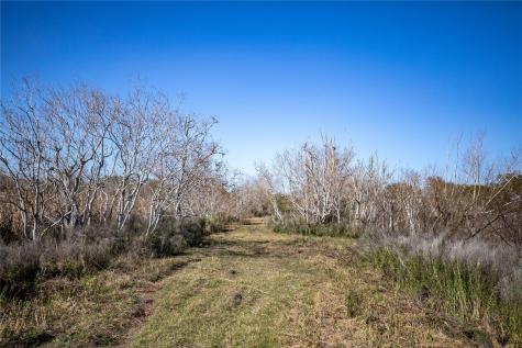 6498 N Highway 35 Rockport TX 78382