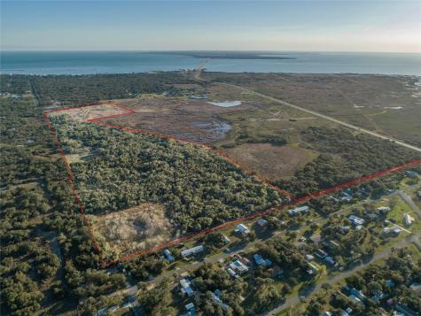 6498 N Highway 35 Rockport TX 78382