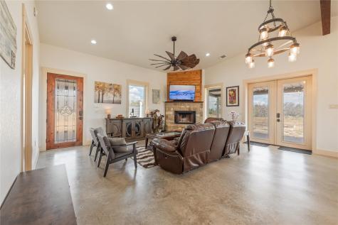 928 Bendele Road Johnson City TX 78636