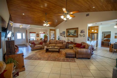 734 E Fm 485 Cameron TX 76520