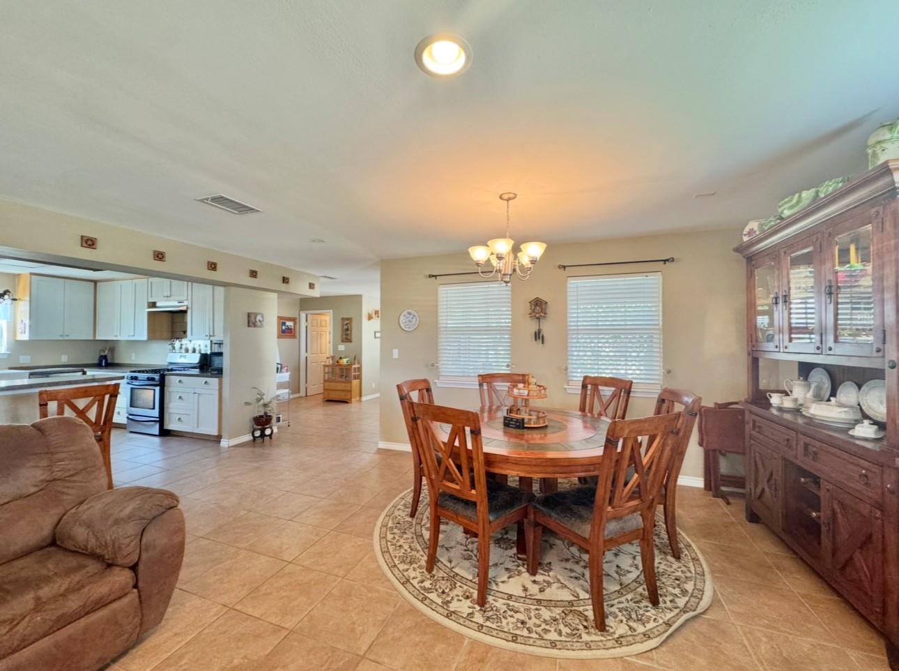 2334 Cr 464 Elgin TX 78621